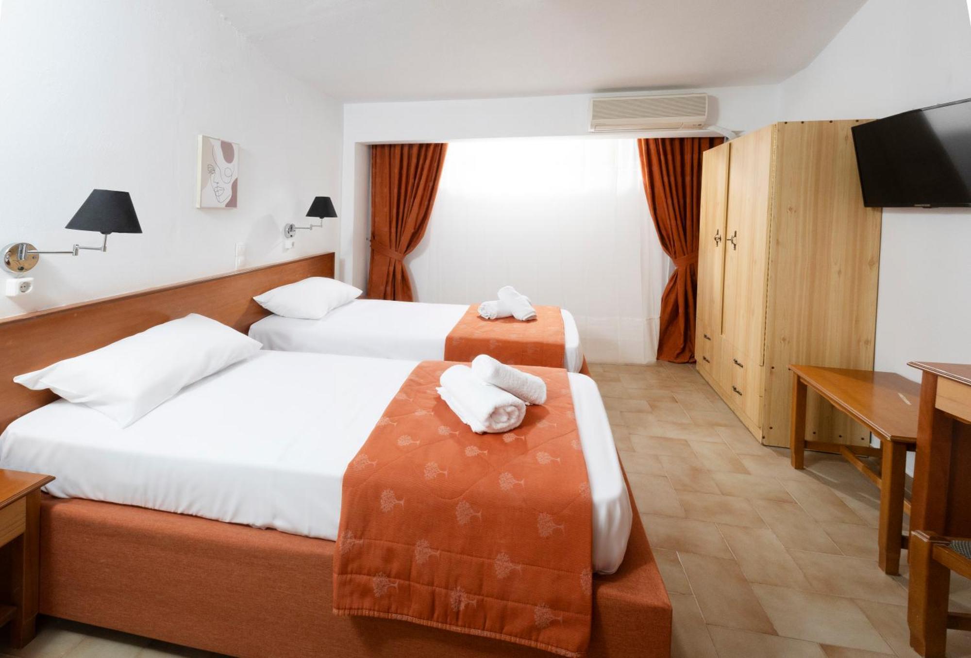 Agia Marina  Oelia Rooms & Apartments المظهر الخارجي الصورة